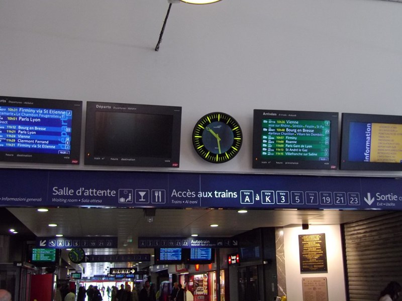 リヨン・ペラシュ（Gare de Lyon Perrache）駅